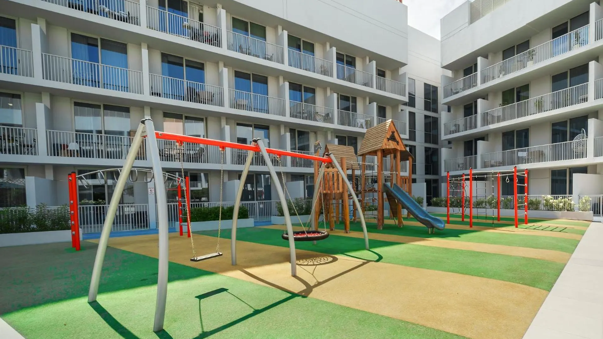 Izzzi - Luma22 Apartment Dubai